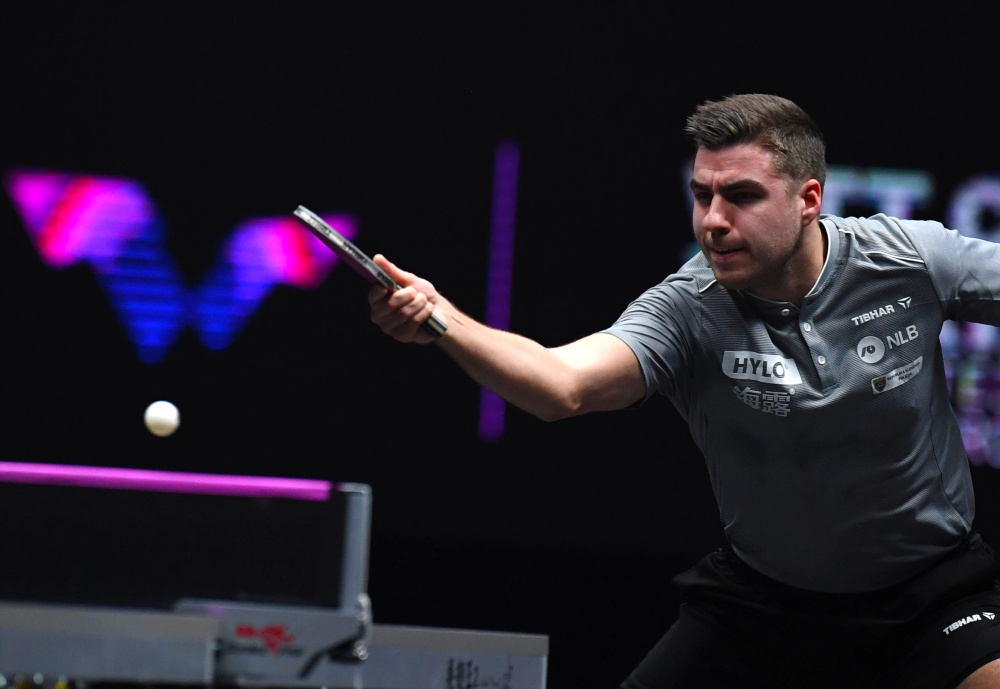 展现了他对 展现了他对